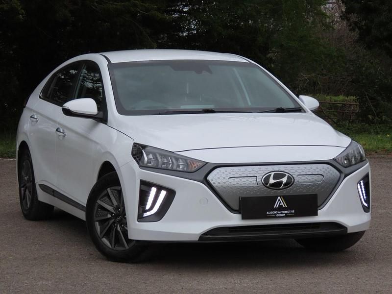 Used Hyundai Ioniq Premium 100 kW (136 HP) 2023 White Hatchback