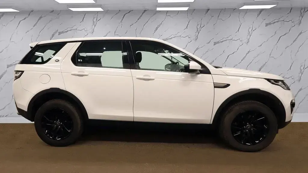 Gebraucht Land Rover Discovery Sport SE 180 PS (132 kW) 2017 Weiß SUV