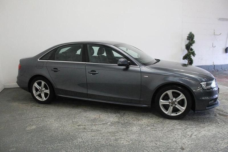 Used Audi A4 S-Line 163 HP (119 kW) 2015 Grey Sedan