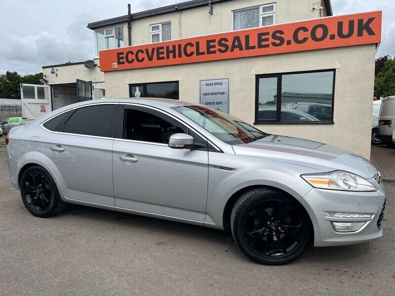 Silver Used 2013 Ford Mondeo Business Edition Hatchback | £3,495 (Fair price) - Image 1/4