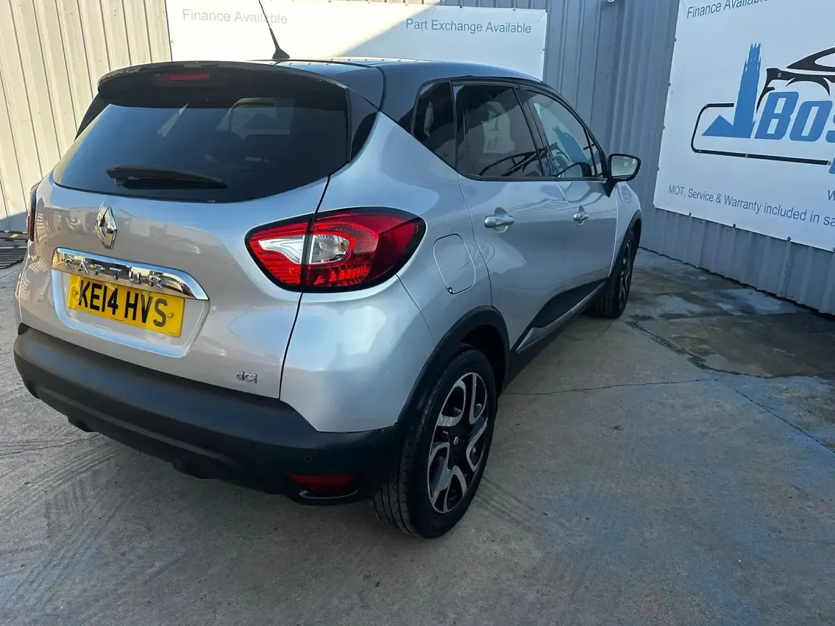 Used Renault Captur Dynamique 90 HP (66 kW) 2014 Silver SUV