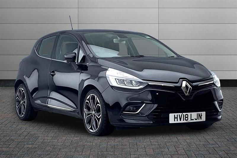 Glacier white Used 2018 Renault Clio IV Dynamique Hatchback | £6,990 (Fair price) - Image 1/4