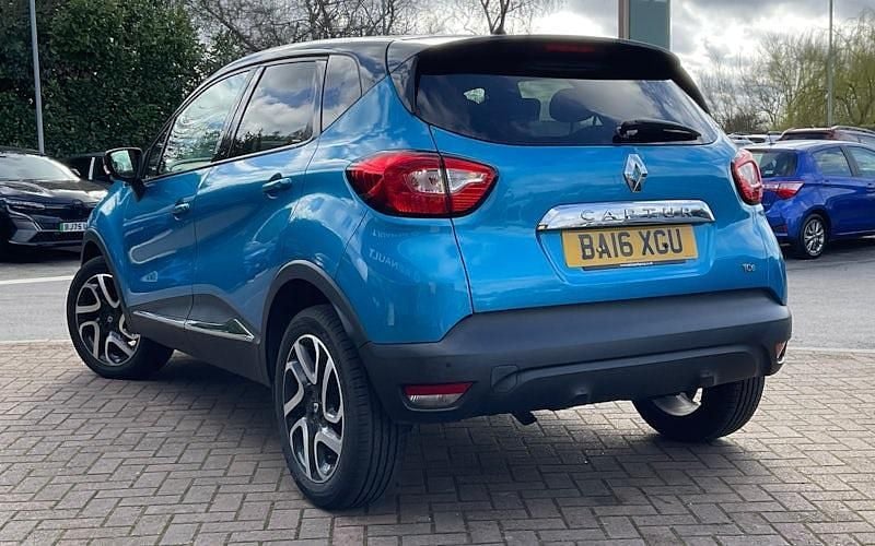 Used Renault Captur Dynamique 90 HP (66 kW) 2016 SUV