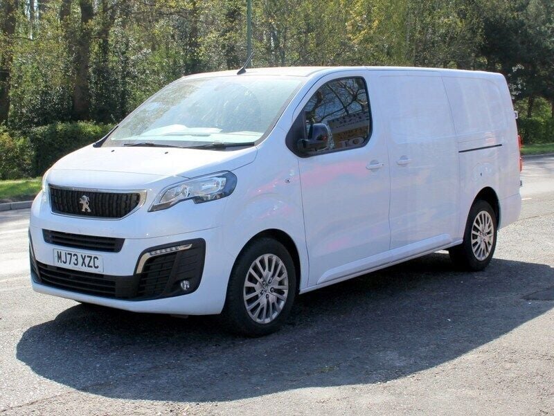 White Used 2023 Peugeot Expert Premium Van | £16,950 (Fair price) - Image 1/4
