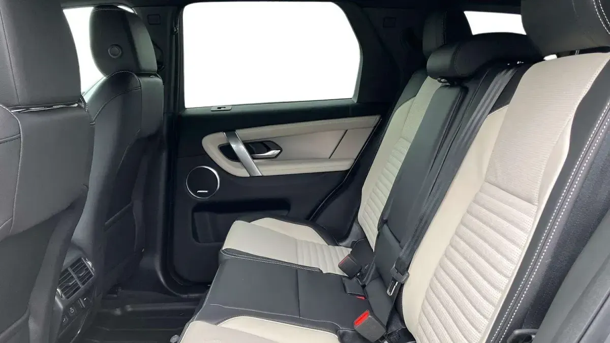 Used Land Rover Discovery Sport SE Dynamic 2026 Eiger grey SUV