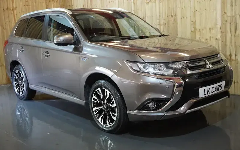 Used Mitsubishi Outlander P-HEV 203 HP (149 kW) 2016 Estate