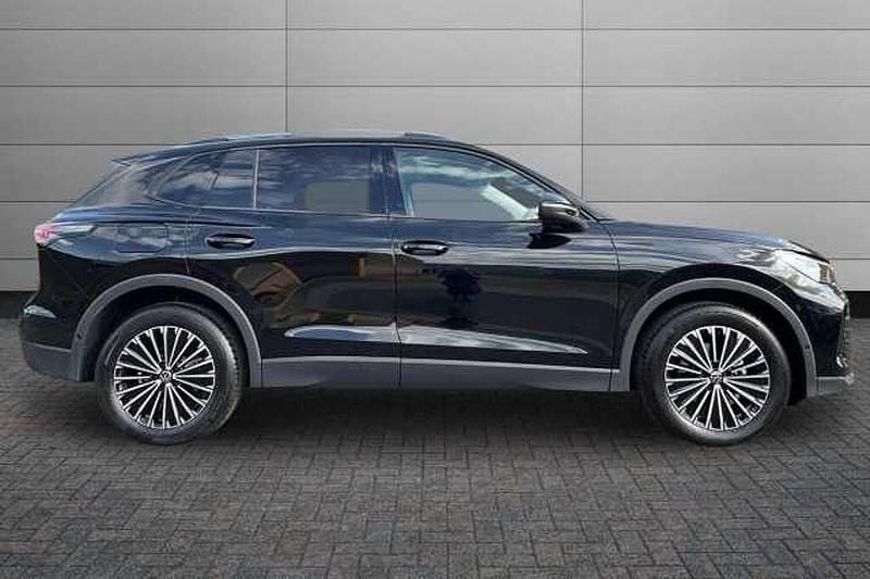 New VW Tiguan Match 150 HP (110 kW) 2025 Black SUV