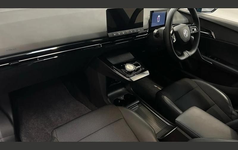 Used MG MG4 EV Trophy 150 kW (204 HP) 2023 Blue Hatchback