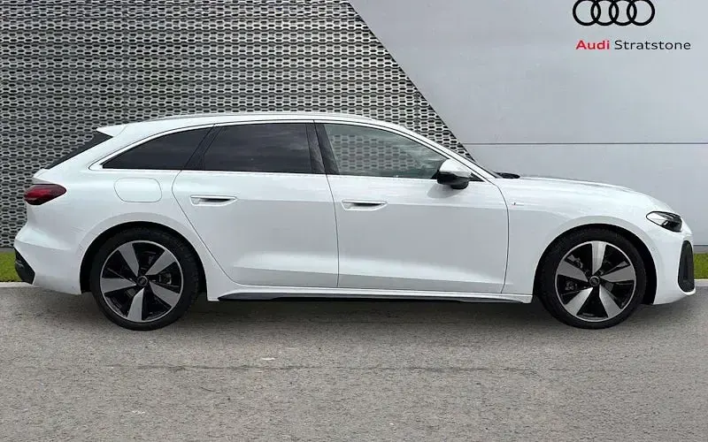 Used Audi A5 S-Line 150 HP (110 kW) 2026 White Estate