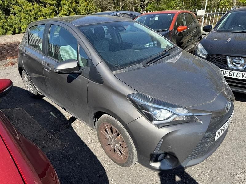 Usado Toyota Yaris 2017 Castanho Citadino