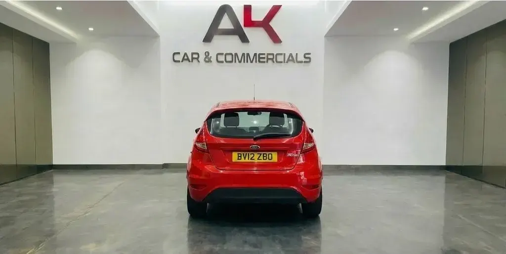 Used Ford Fiesta Style 82 HP (60 kW) 2012 Red Hatchback