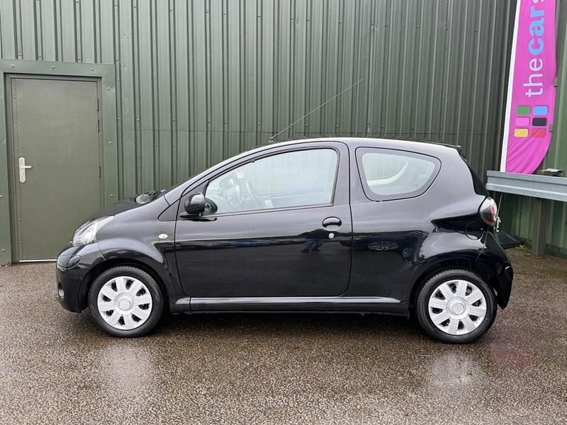 Used Toyota Aygo Style 68 HP (50 kW) 2013 Black Hatchback
