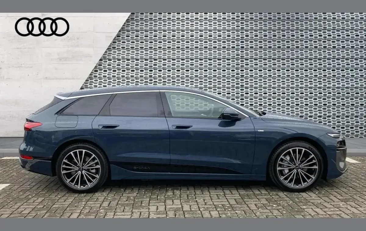 Used Audi A6 e-tron S-Line 269 kW (367 HP) 2026 Blue Estate
