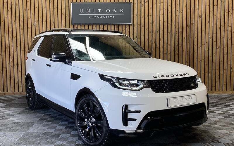 Used 2019 Land Rover Discovery 5 HSE Luxury SUV | £32,000 (A bit pricey) - Image 1/2