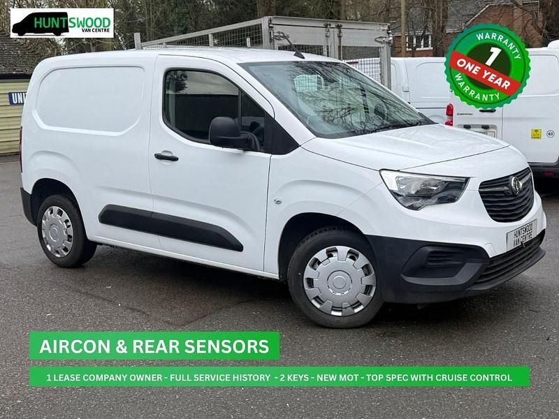Used Vauxhall Combo 100 HP (73 kW) 2021 White Van