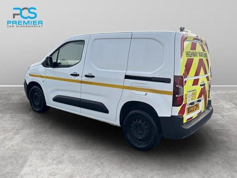 Used Peugeot Partner Premium 2022 White MPV