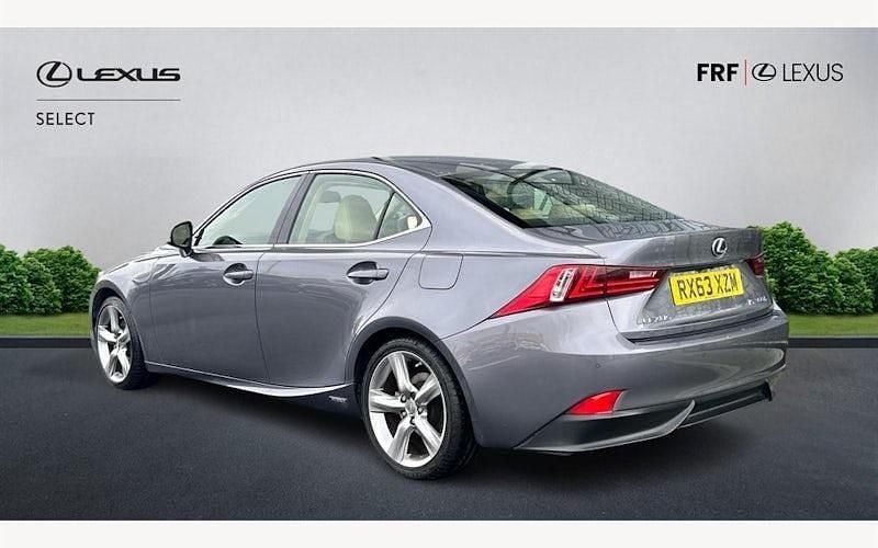 Used Lexus IS300h 223 HP (164 kW) 2016 Sedan