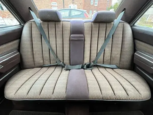 Used Mercedes 190 1989 Silver Sedan