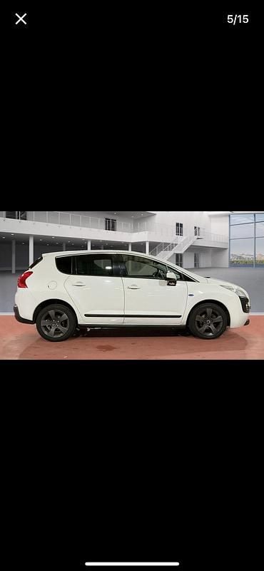 White Used 2014 Peugeot 3008 Active Hatchback | £3,290 (Good price) - Image 1/4