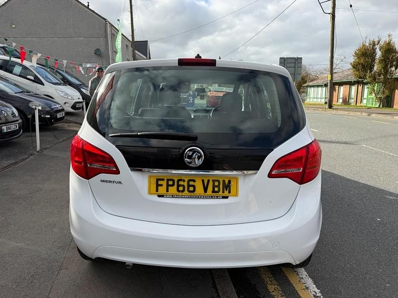 Używany Vauxhall Meriva 2016 Biały Minivan