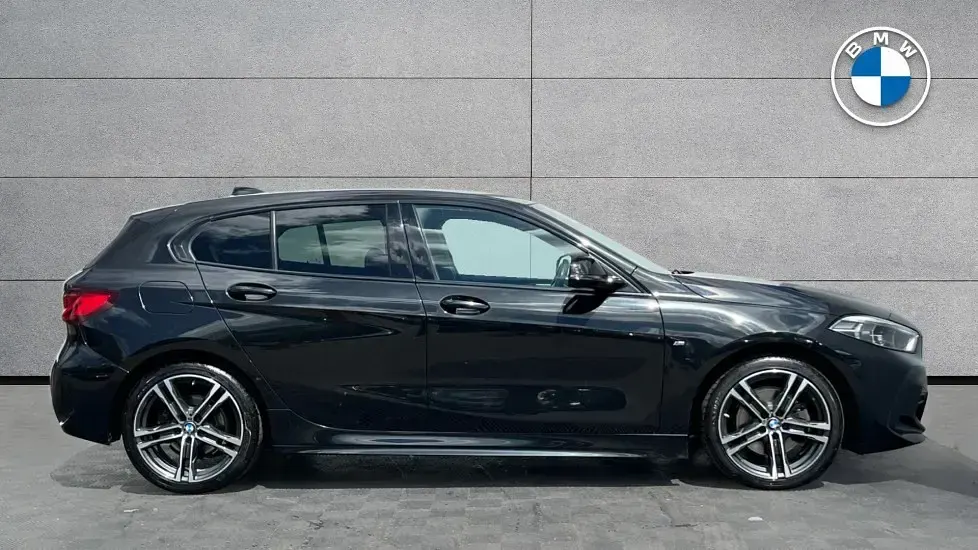 Used BMW 118 M Sport 136 HP (100 kW) 2021 Black Hatchback