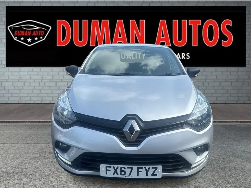Used Renault Clio V 60 HP (44 kW) 2022 Silver Van