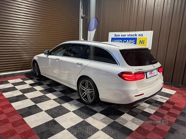Used Mercedes E220 AMG line 2019 White Estate