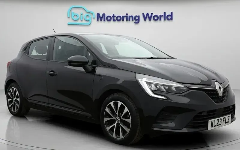Używany Renault Clio V Evolution 145 KM (106 kW) 2023 Hatchback