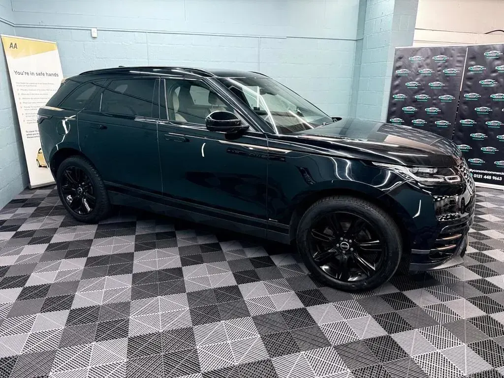 Used Land Rover Range Rover Velar SE Dynamic 2019 Black SUV