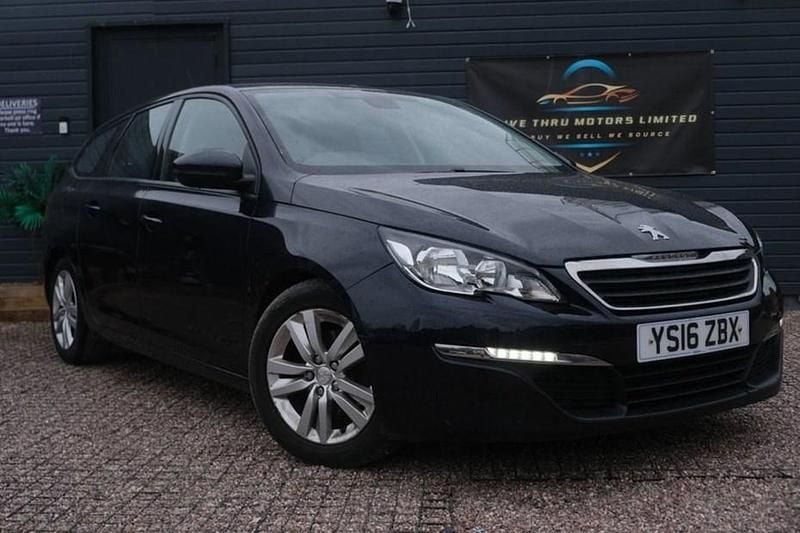 Used Peugeot 308 SW Active 120 HP (88 kW) 2016 Blue Estate