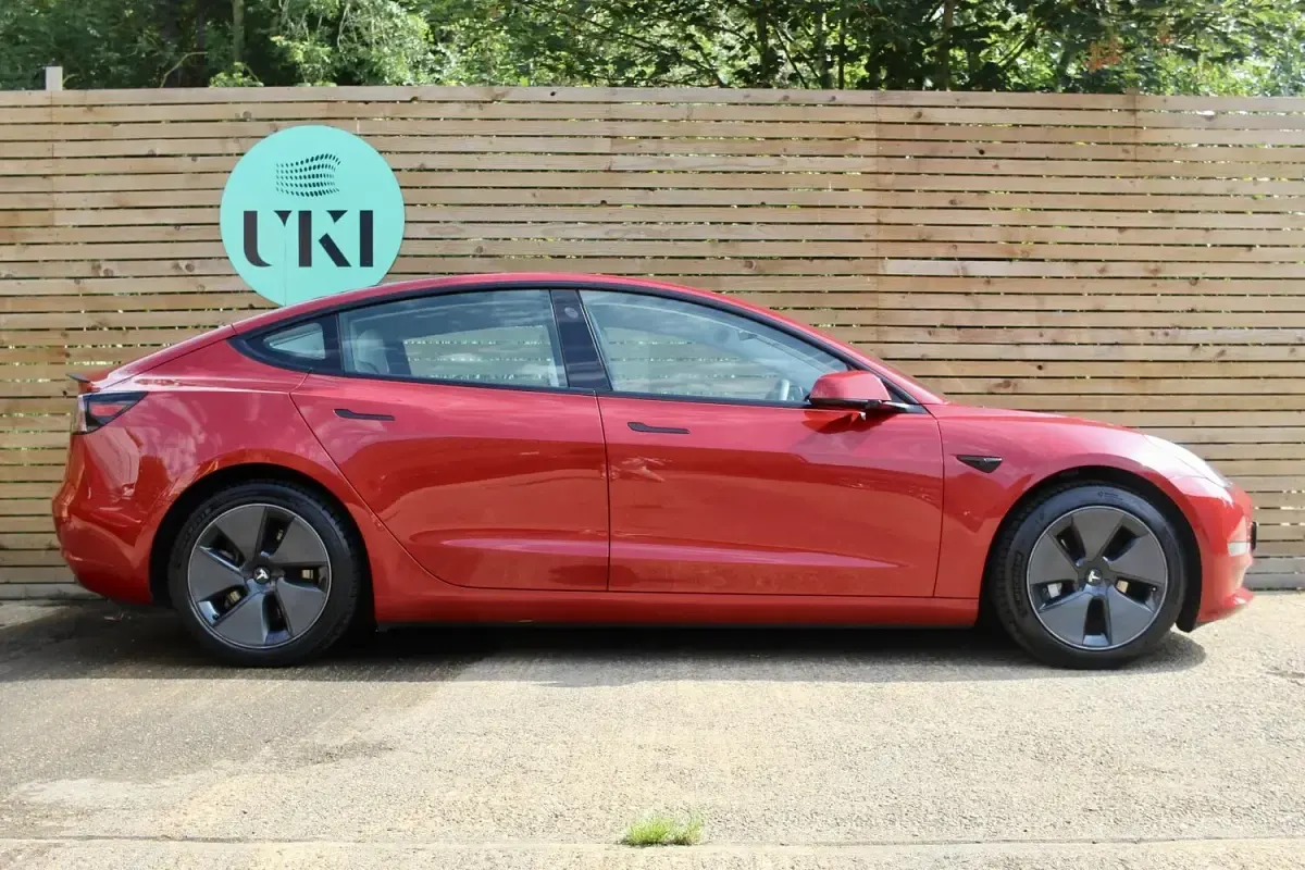 Used Tesla Model 3 366 kW (498 HP) 2021 Red Sedan