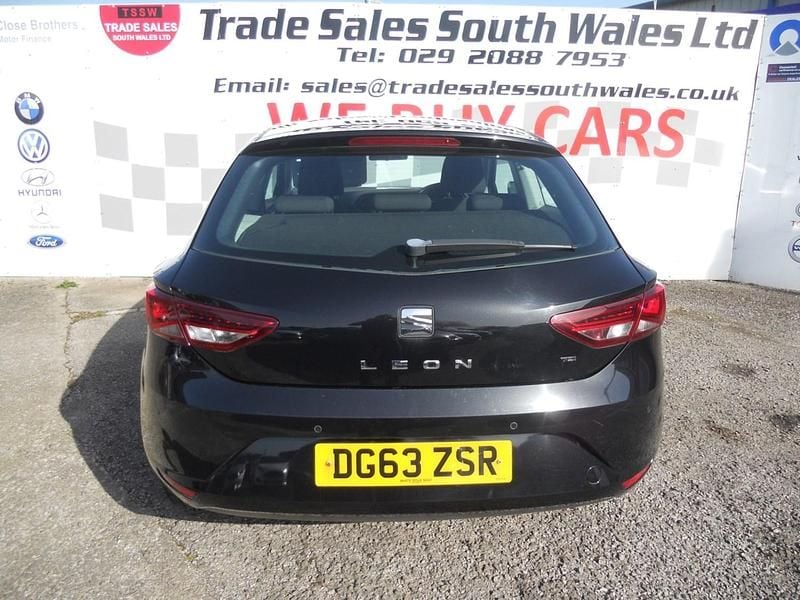Begagnad Seat Leon SE 2013 Svart Halvkombi