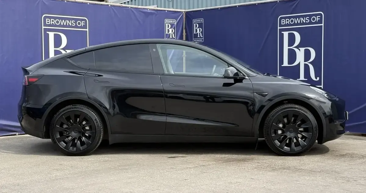 Used Tesla Model Y Long Range AWD 282 kW (384 HP) 2023 Black SUV