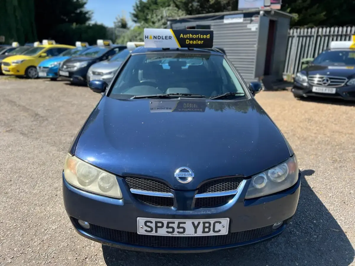 Used Nissan Almera 98 HP (72 kW) 2005 Blue Hatchback