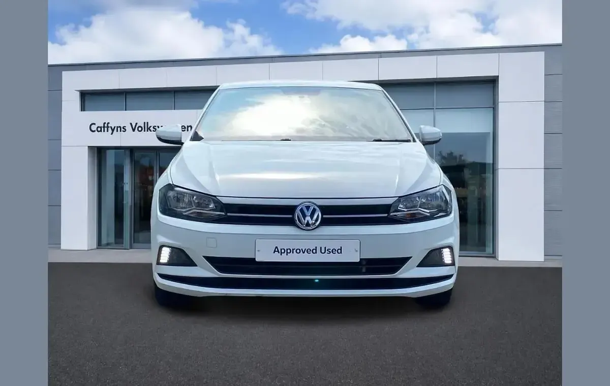 Used VW Polo SE 95 HP (69 kW) 2019 White Hatchback