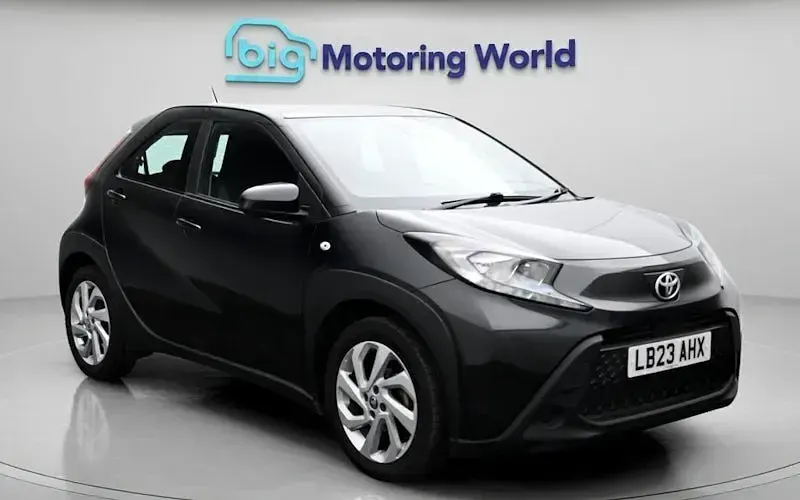 Used Toyota Aygo X PURE 72 HP (52 kW) 2023 SUV
