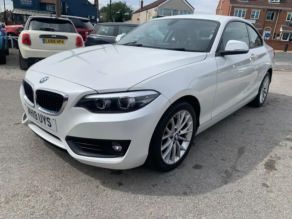 Used BMW 218 Comfort Edition 134 HP (98 kW) 2019 White Coupe