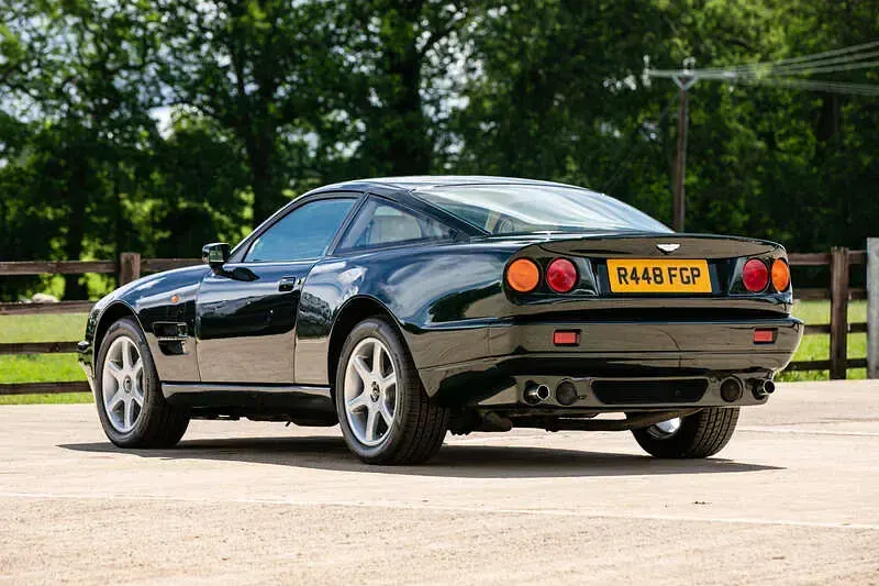 Used Aston Martin V8 550 HP (404 kW) 1998 Pentland green Coupe