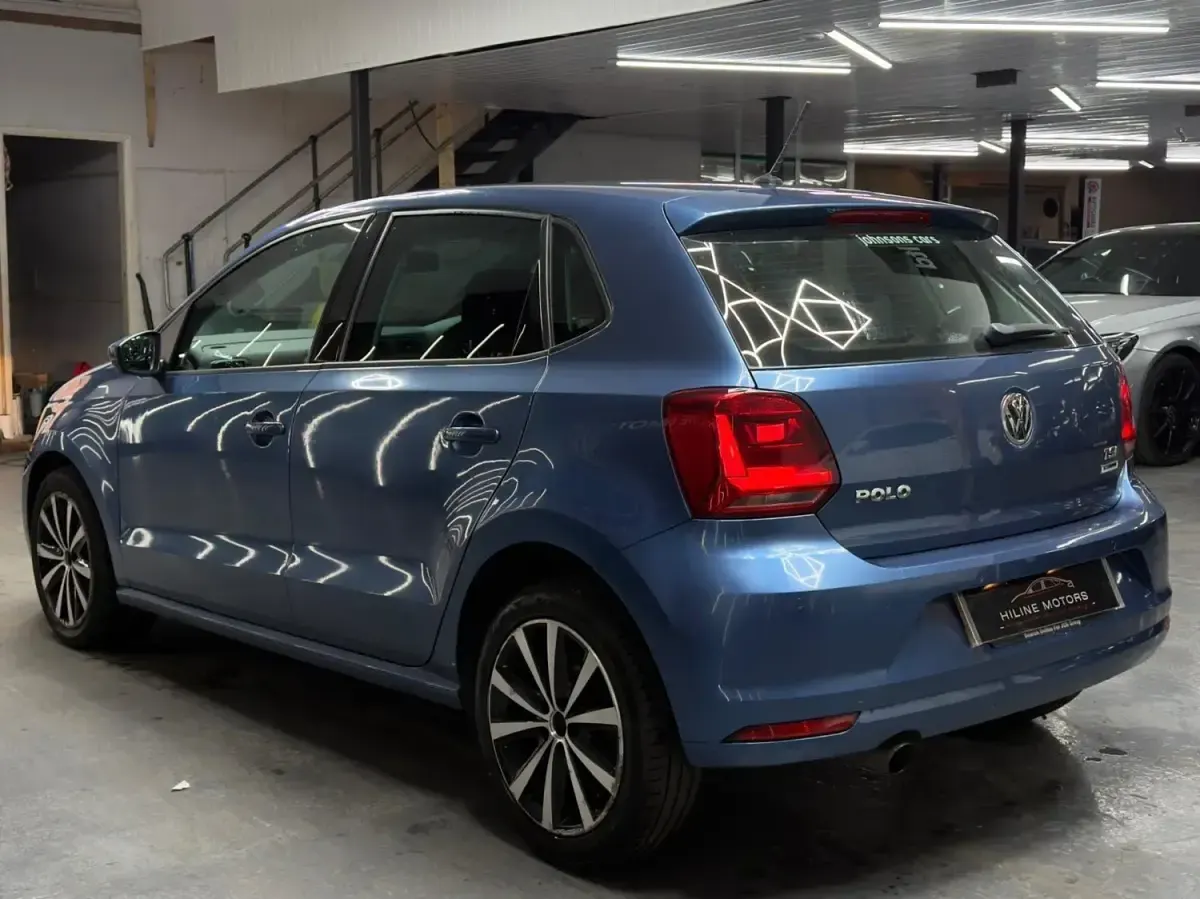 Begagnad VW Polo Match 2016 Blå Halvkombi