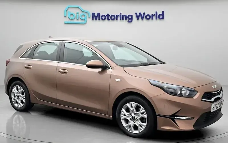 Begagnad Kia Ceed 136 HK (100 kW) 2021 Halvkombi