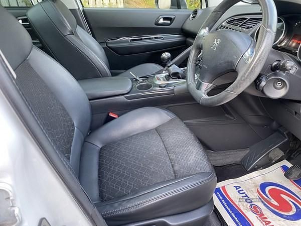 Used Peugeot 3008 Allure 2013 White Hatchback