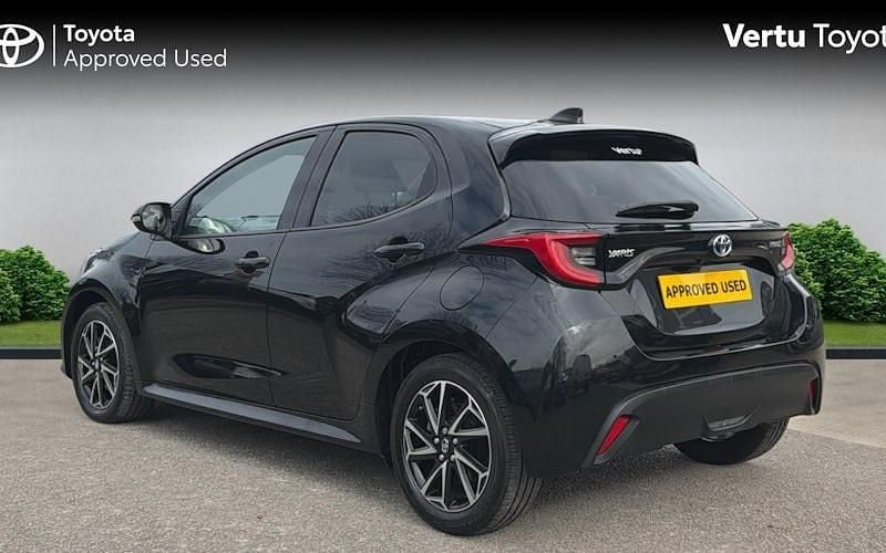 Used Toyota Yaris Hybrid Design 116 HP (85 kW) 2026 Hatchback