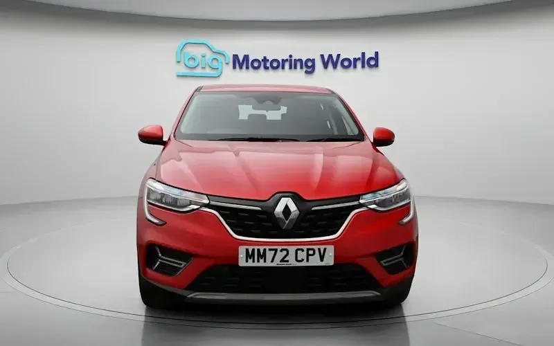 Begagnad Renault Arkana Evolution 145 HK (106 kW) 2023 Röd SUV