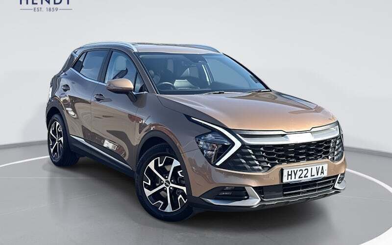 Used 2023 Kia Sportage 3 SUV | £24,799 (Super price) - Image 1/4
