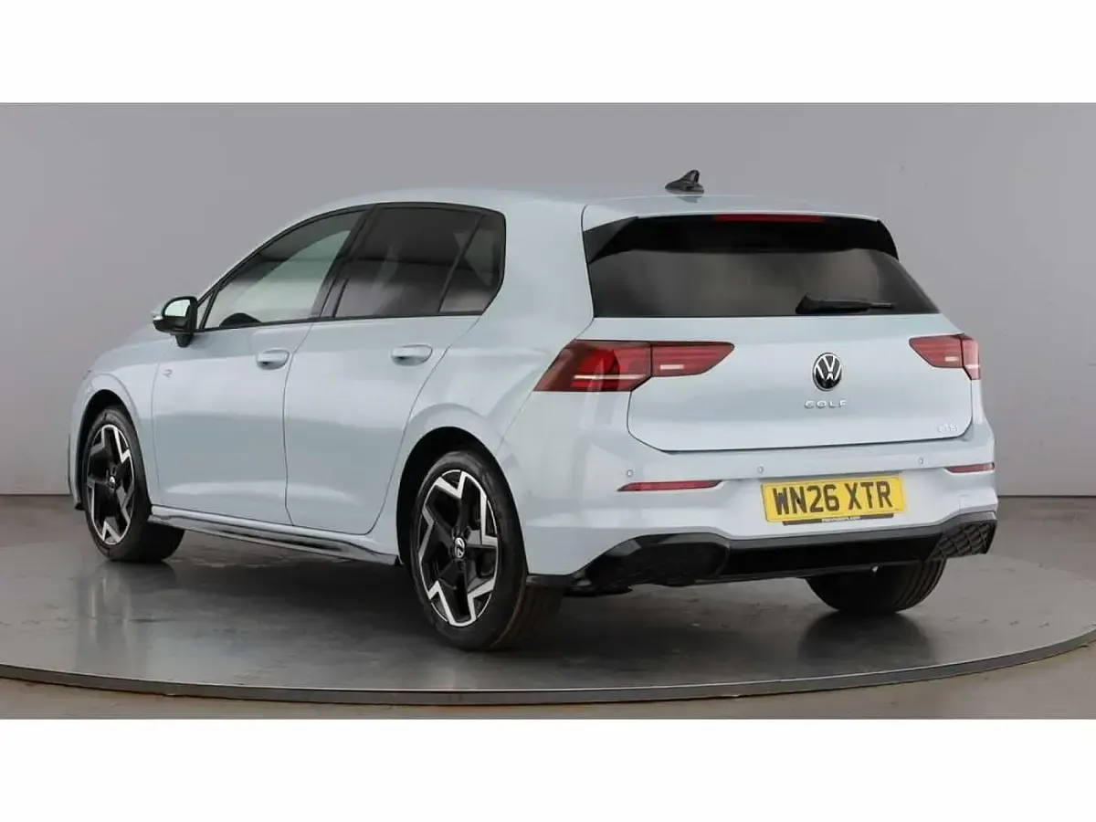 Used VW Golf VIII R-line 150 HP (110 kW) 2026 Blue Hatchback