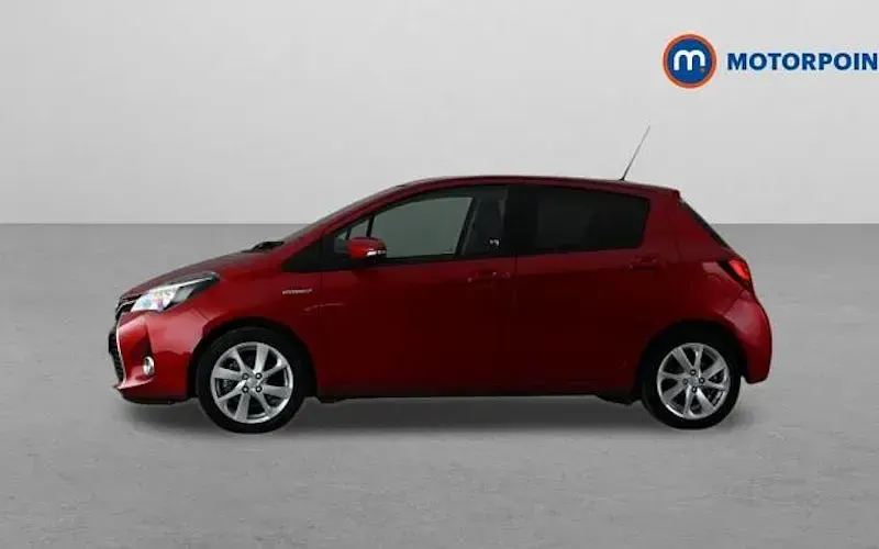 Used Toyota Yaris 101 HP (74 kW) 2016 Hatchback