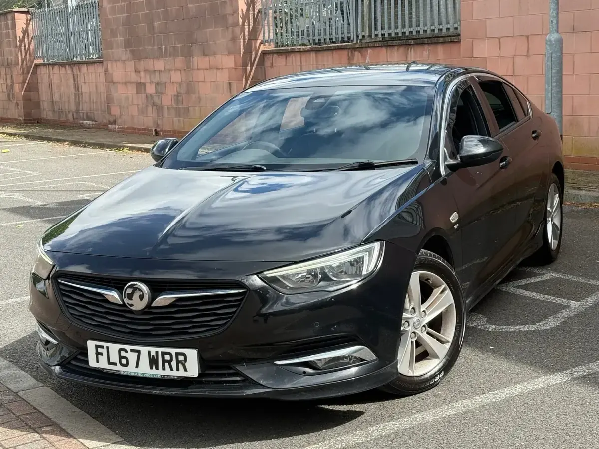 Used Vauxhall Insignia SRi 2017 Black Hatchback