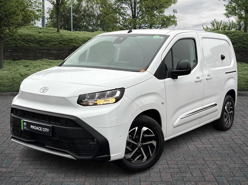 New Toyota Proace Sport 50 kW (68 HP) 2025 White MPV