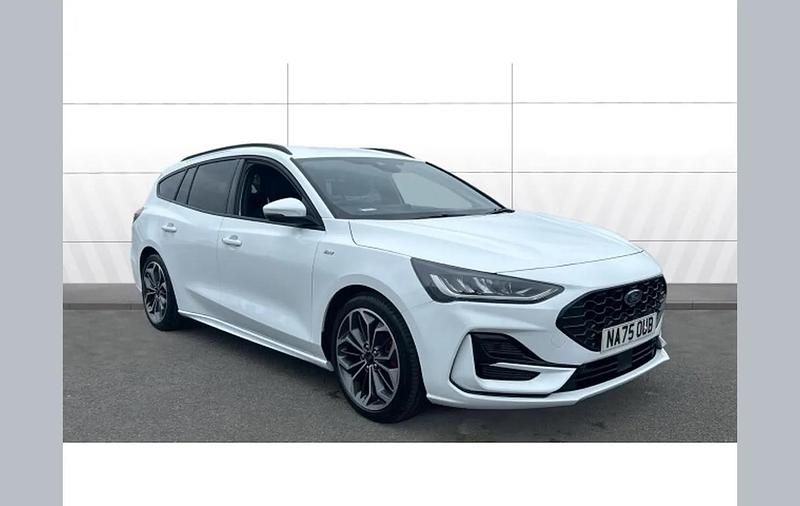 White New 2025 Ford Focus ST-Line X Estate | £24,475 (Fair price) - Image 1/4