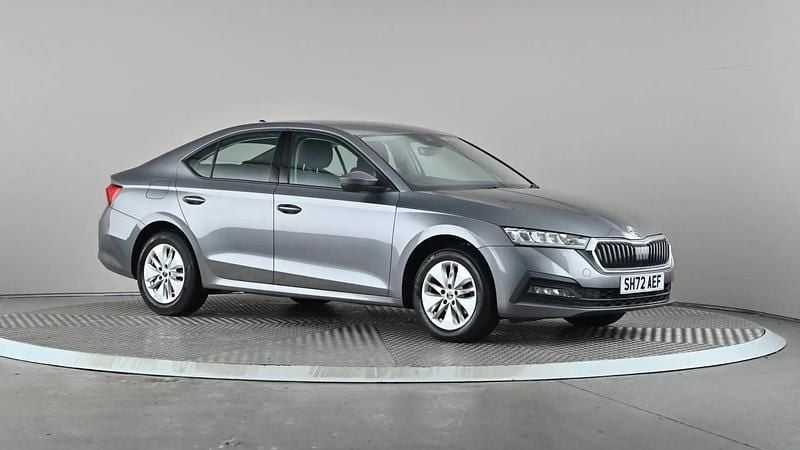 Grey Used 2023 Skoda Octavia SE Hatchback | £14,998 (Good price) - Image 1/4